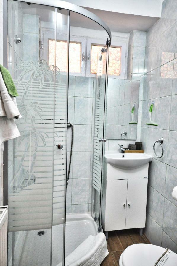 Pine House Appartement Braşov Buitenkant foto