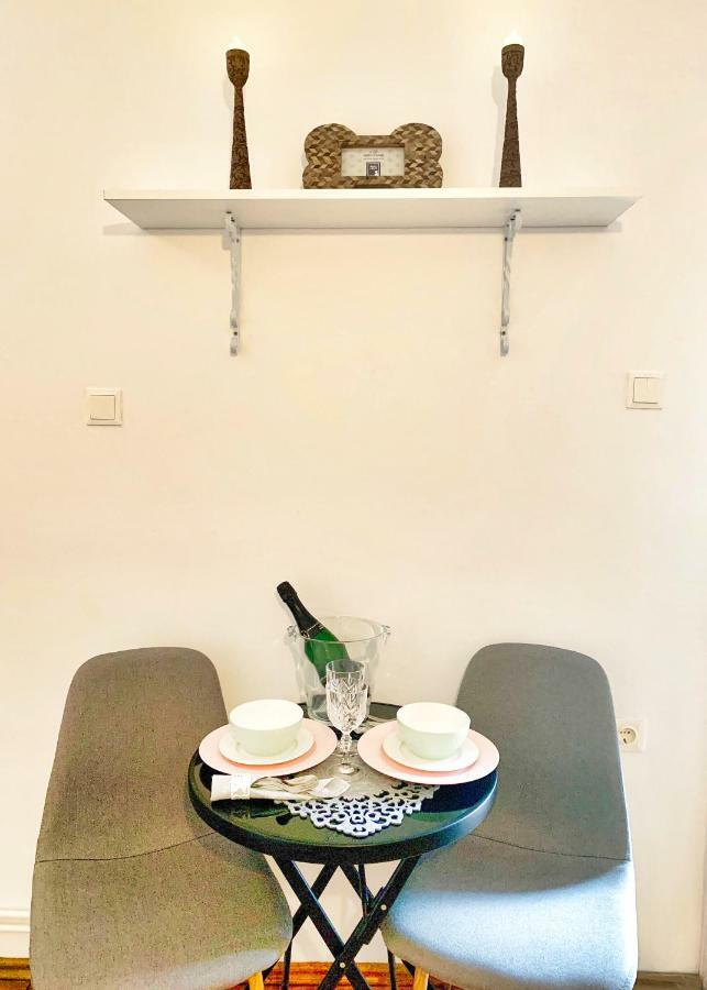 Pine House Appartement Braşov Buitenkant foto