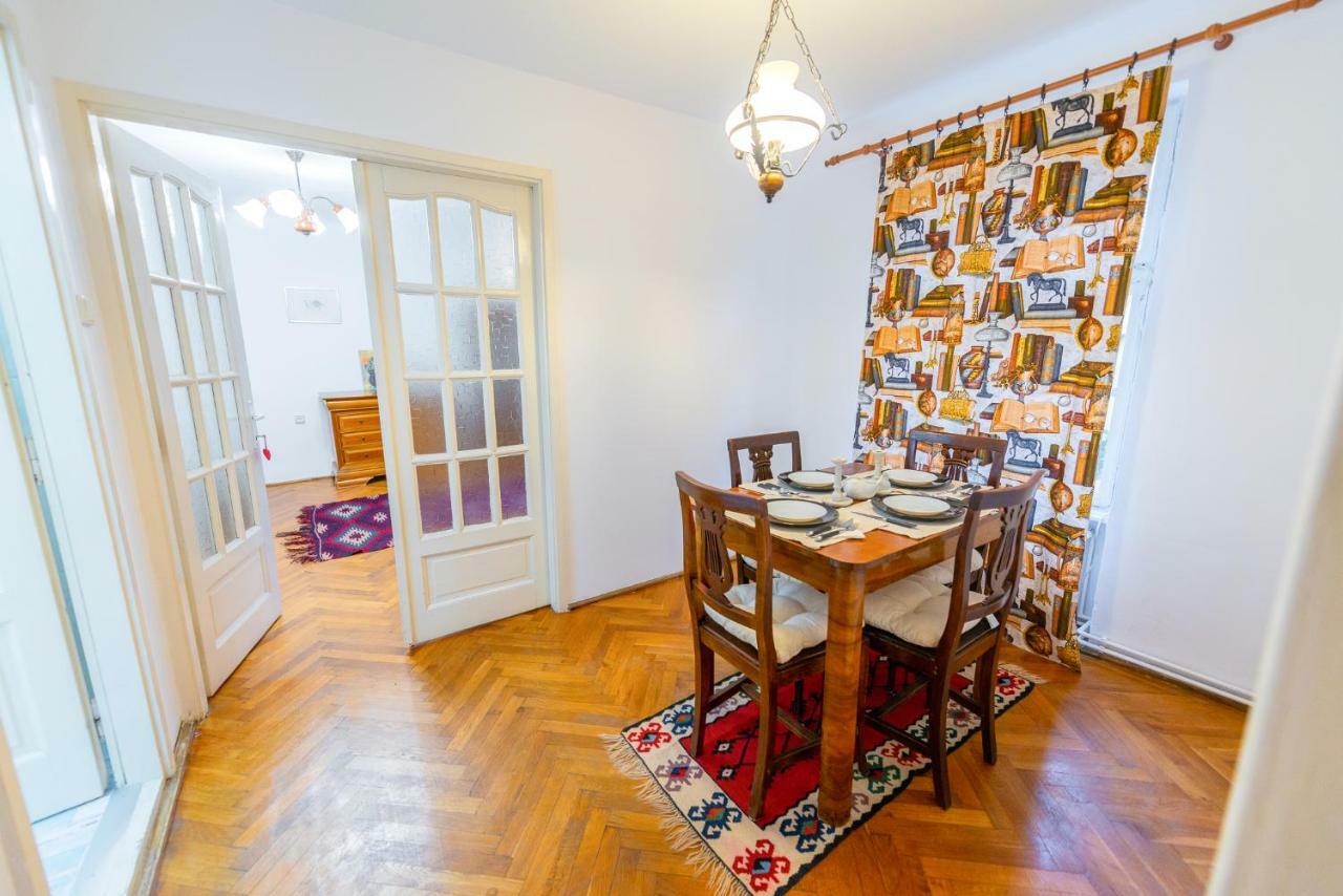 Pine House Appartement Braşov Buitenkant foto