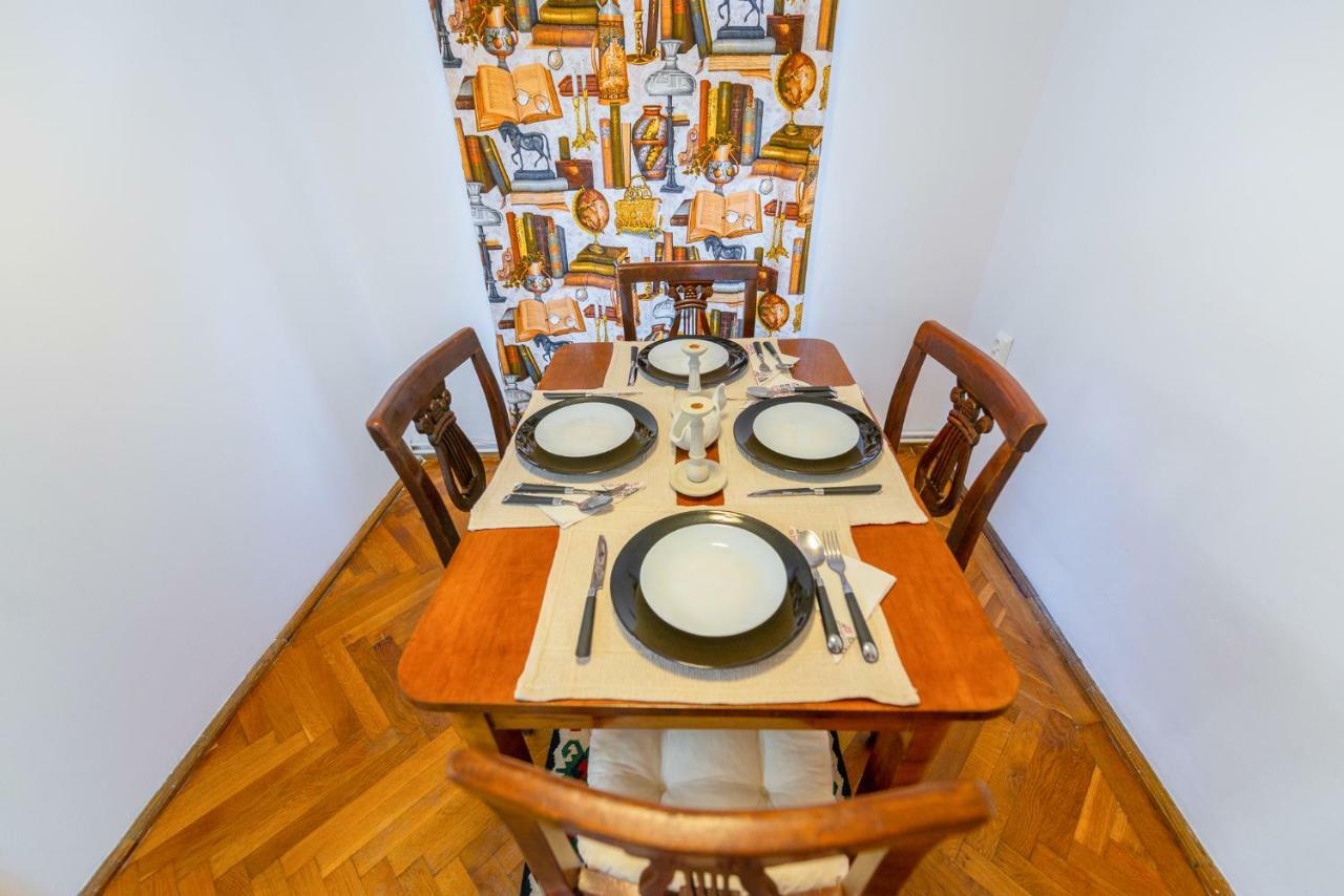Pine House Appartement Braşov Buitenkant foto
